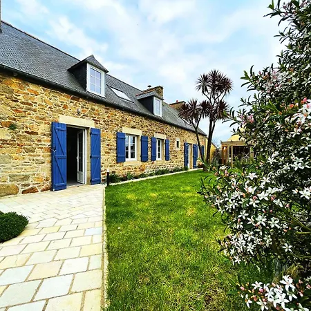 Maison Les Agapanthes. * Lanmodez